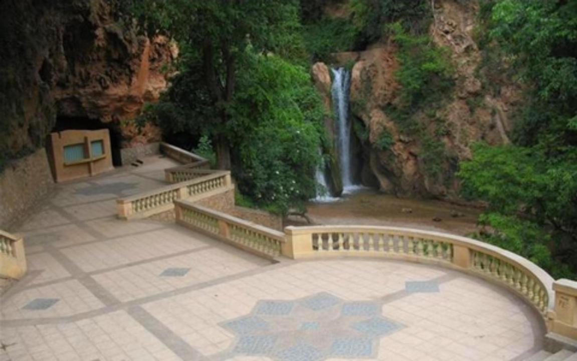 La Maison Des Lallas Hotel Sefrou Bagian luar foto