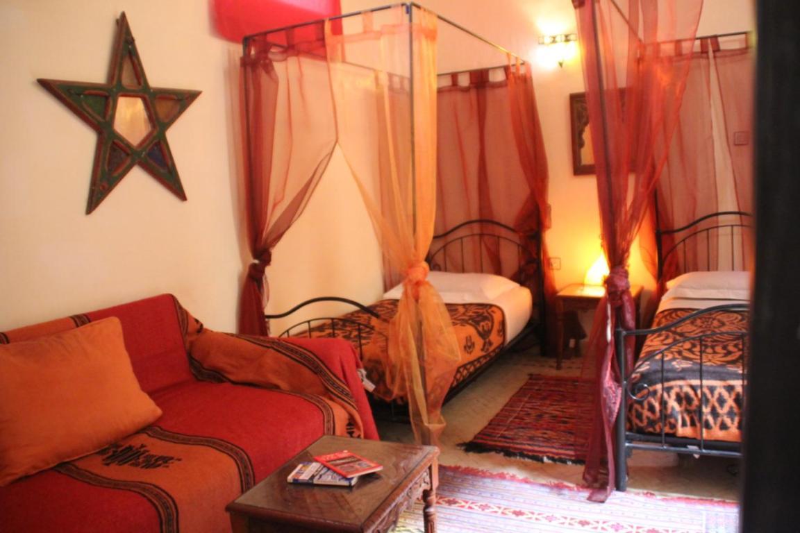 La Maison Des Lallas Hotel Sefrou Bagian luar foto